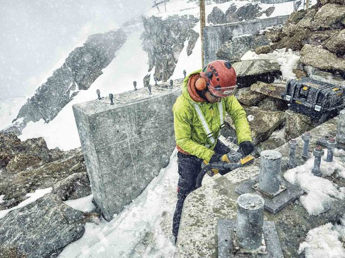 DeWalt 54V 2x6.0Ah 125mm FlexVolt XR Angle Grinder Kit