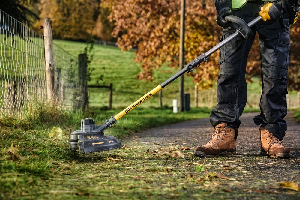 54V FlexVolt XR Trimmer + 9.0ah powerstack