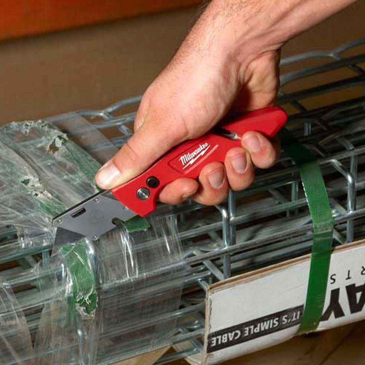 Milwaukee Fastback Flip Utility Knife