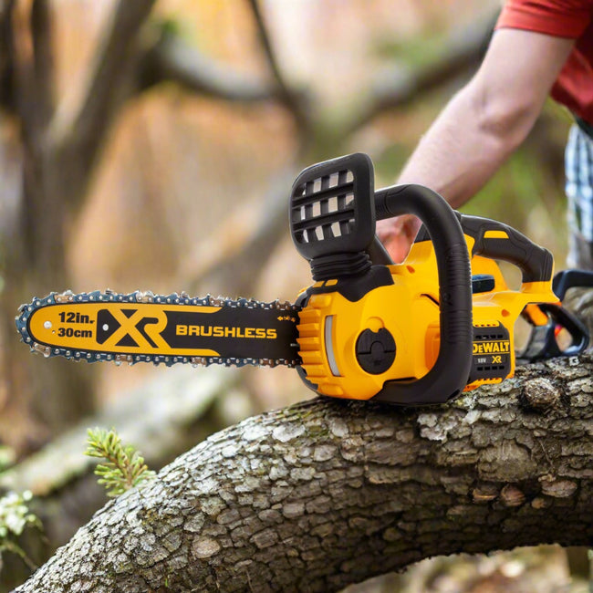 Dewalt 18V XR Brushless 30cm Chainsaw - Body Only