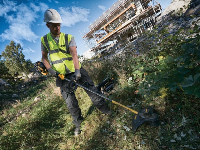 54V FlexVolt XR Trimmer  + 9.0ah powerstack