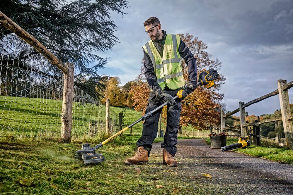 54V FlexVolt XR Trimmer  + 9.0ah powerstack