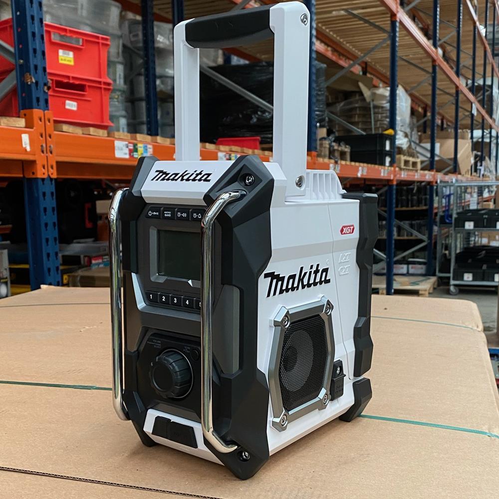 Makita MR002GZ01 XGT AM/FM JobSite Radio with Bluetooth - bare unit