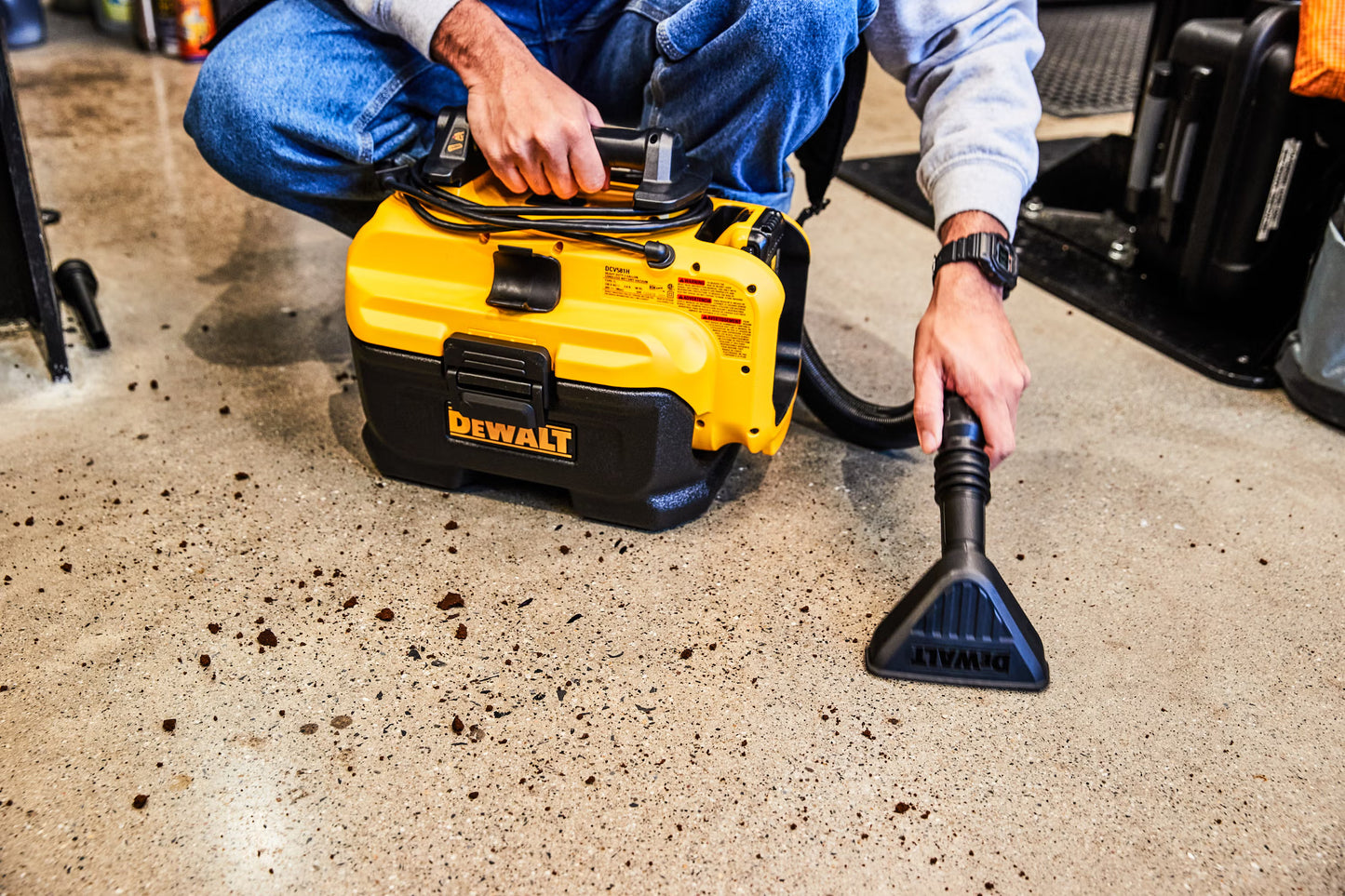 DEWALT 18V XR Wet and Dry Vac - Bare unit