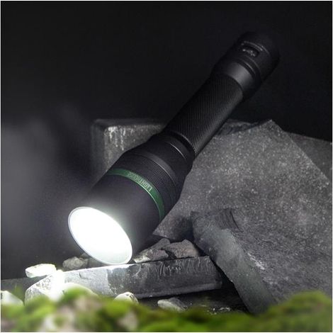 1000lm Rechargeable Focus Beam Torch