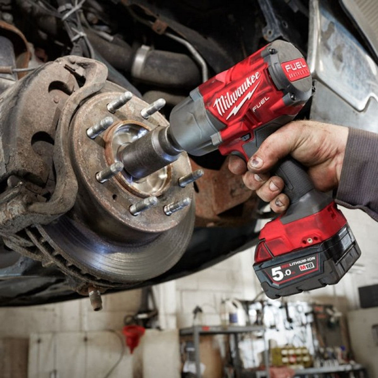 Milwaukee M18 1/2 Fuel High-Torque Impact Wrench + 2x 5ah