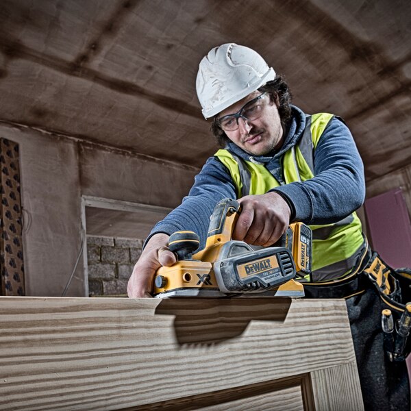 DEWALT DCP580N-XJ 18V XR Planer - Bare Unit - O'Tooles Tools