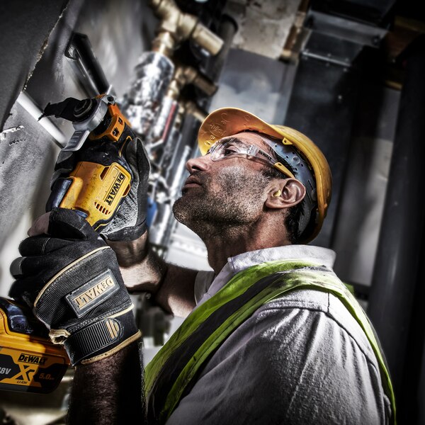 DEWALT 18V XR Brushless 3 Speed Oscillating Multi Tool - 2 X 5AH DCS356P2-GB - O'Tooles Tools